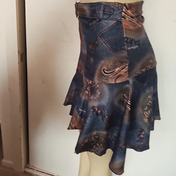 Ing Blue and Brown Patterned Mini Skirt - Picture 2 of 4